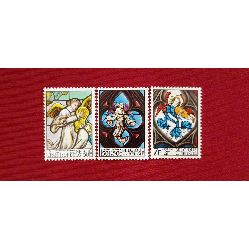 Noël 1969 – Vua hoặc Thánh cầm quyển sách, Kính màu Nhà thờ Brussels 506052