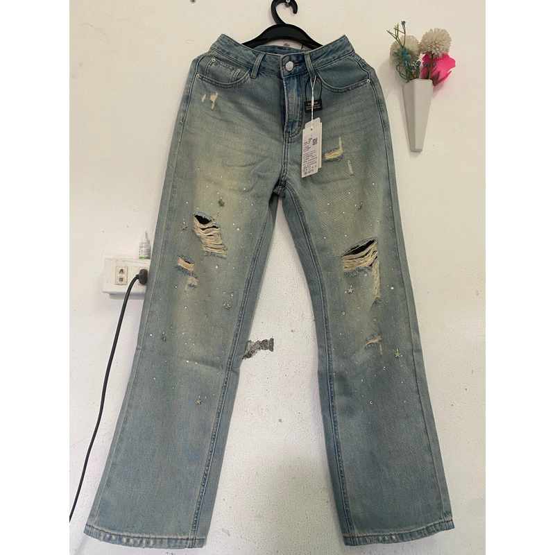 Quần Jeans cạp cao, ống rộng, đính đá 524542