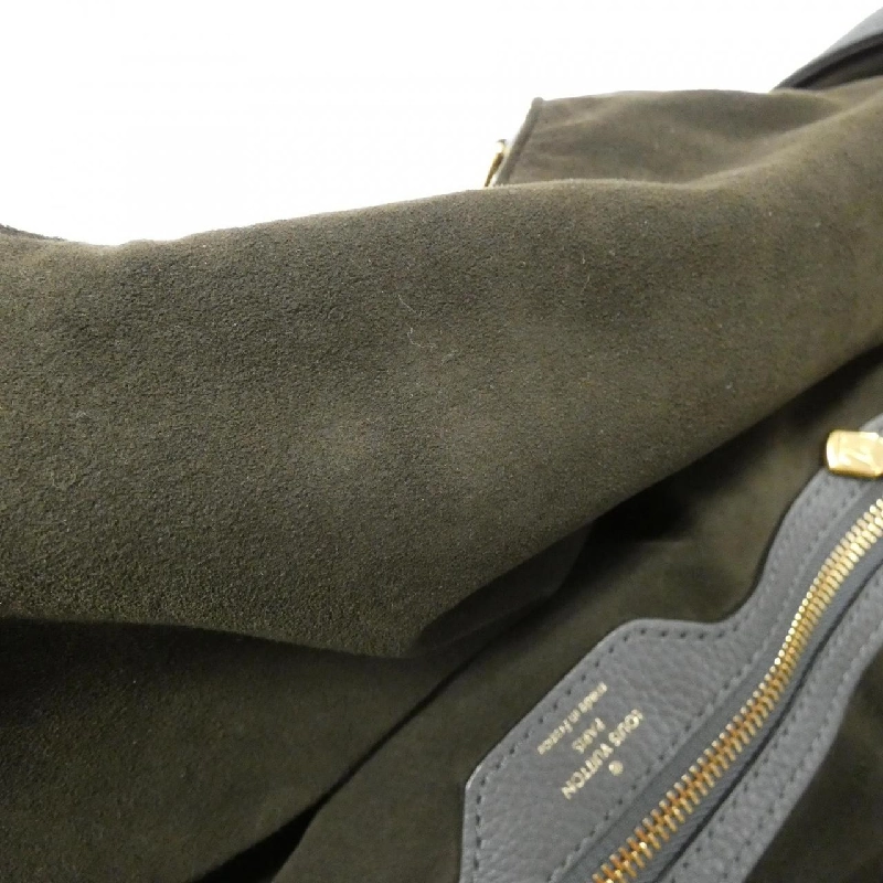 Túi Louis Vuitton Mahina L M93441 618847