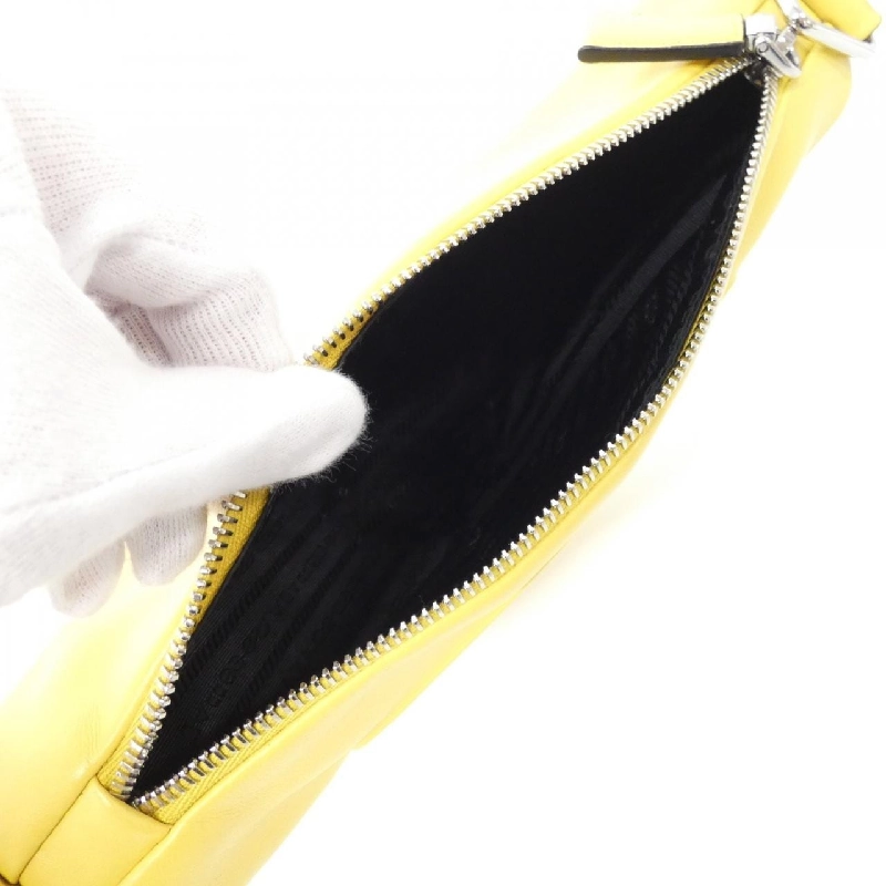 Túi đeo chéo Prada 1BH190 612784