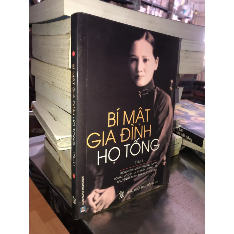 Bí mật gia đình họ Tống (trọn bộ 2 tập) 713339