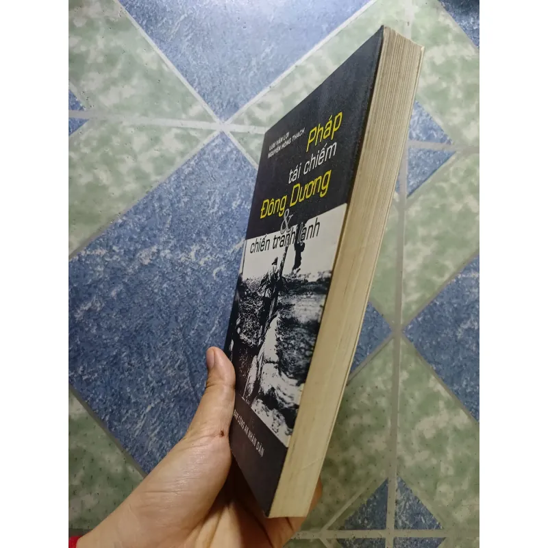 Pháp tái chiếm Đông Dương và chiến tranh lạnh - Lưu Văn Lợi & Nguyễn Hồng Thạch 927797