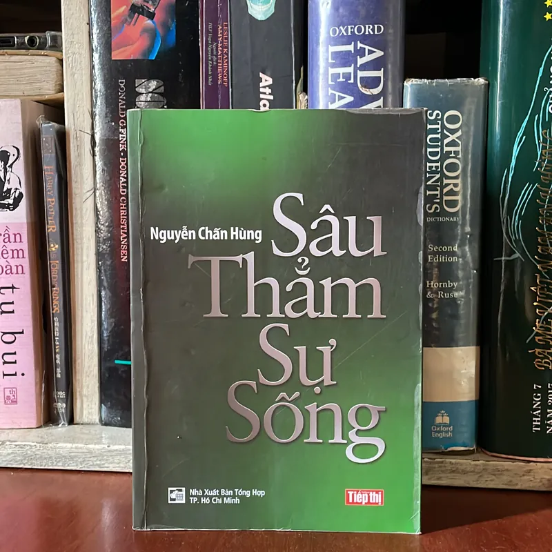 II Tựa sách: Sâu Thắm Sự Sống - Nguyễn Chấn Hùng - 2010 557889