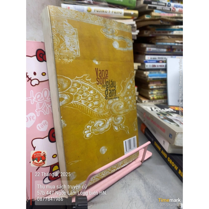 Vàng son trên giấy gấm 543634