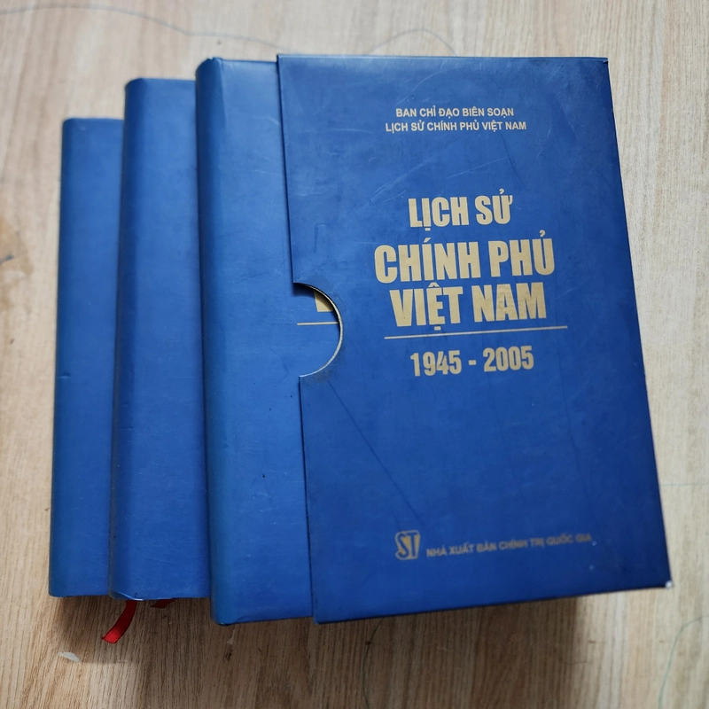 Lịch sử Chính phủ Việt Nam 1945-2005 | 3 tập bìa cứng có hộp  550183