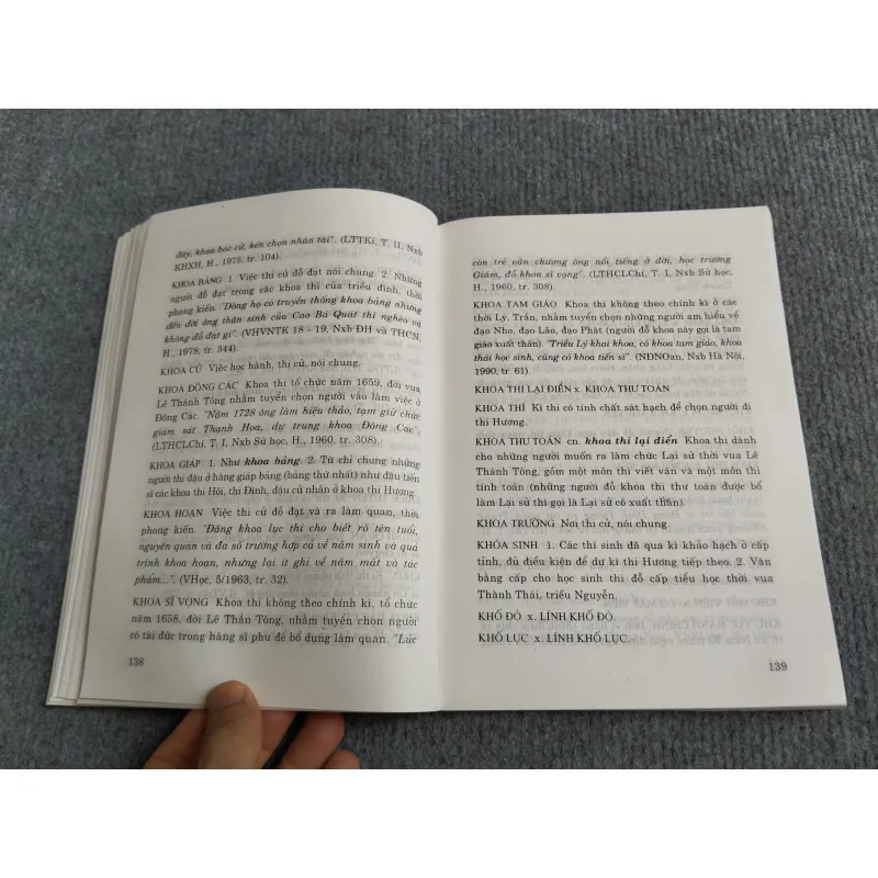 SỔ TAY TỪ NGỮ LỊCH SỬ (QUAN CHẾ) 571008