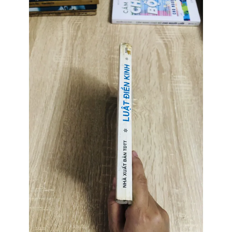 LUẬT ĐIỀN KINH  1042160