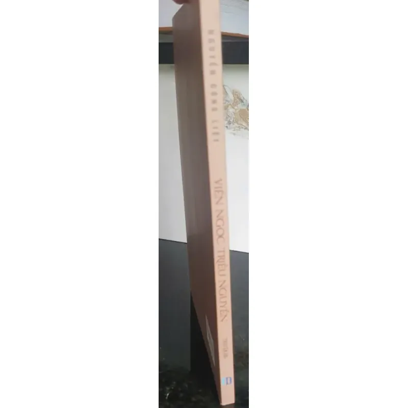 Viên Ngọc Triều Nguyễn 680846