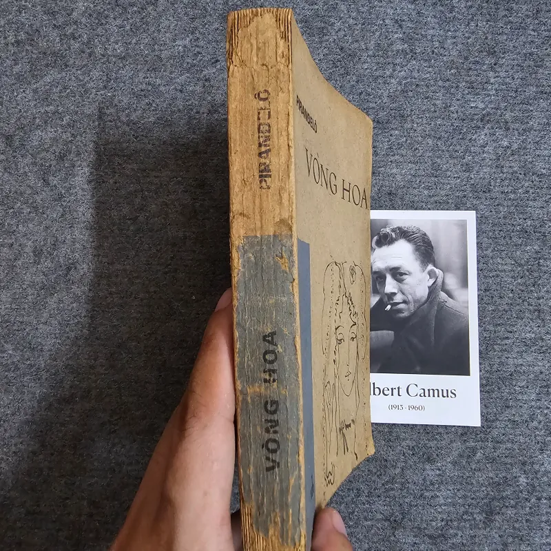 Vòng hoa - Luigi Pirandello 1004929