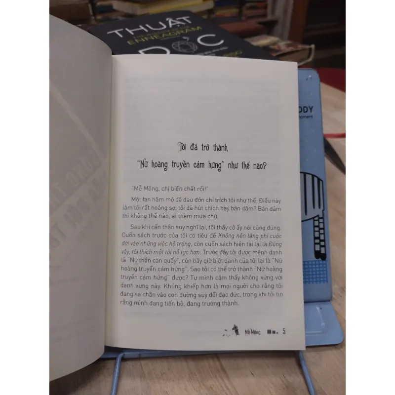 Sách: Sống thực tế giữa đời thực dụng - TG: Mễ Mông (B1) 785878