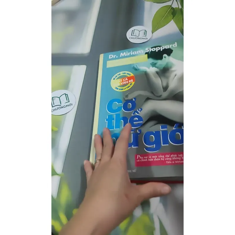 [MIỄN PHÍ BỌC SÁCH] Cơ Thể Nữ Giới - Dr. Miriam Stoppard 727376