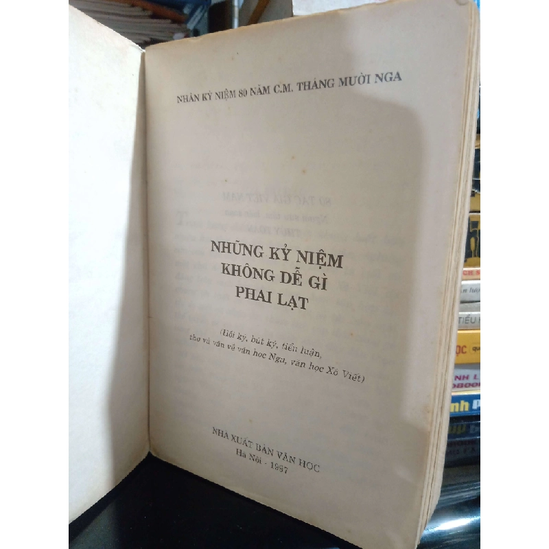 Những kỉ niệm không dễ gì phai lạt Sách văn học KSX1004 1007859