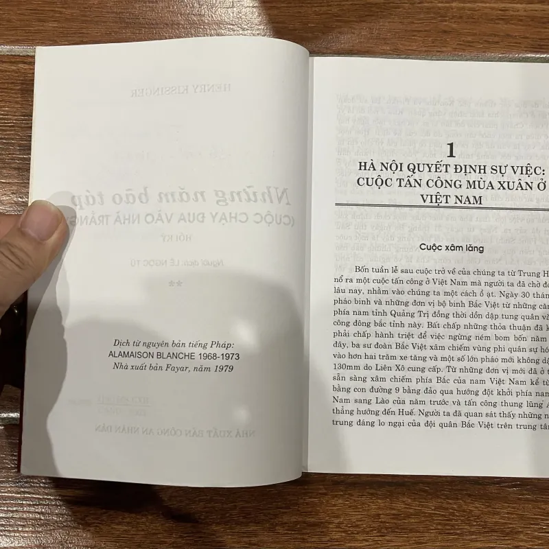 Những năm bão táp - Cuộc chạy đua vào nhà Trắng - Henry Kissinger bộ 2 tập (6) 757353