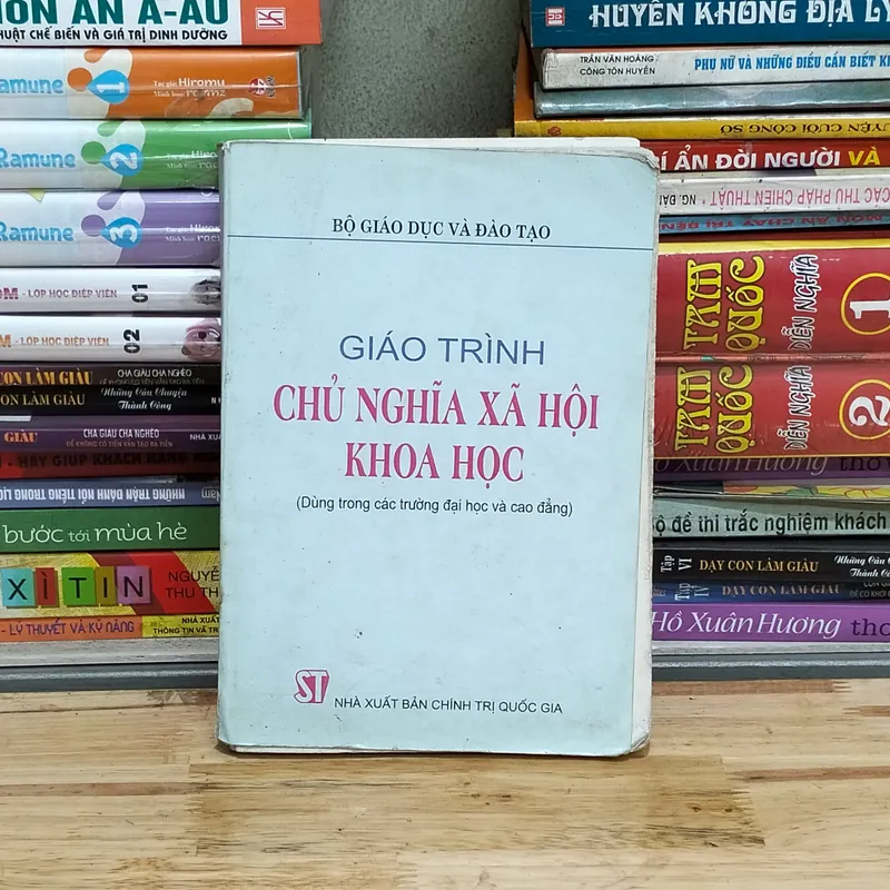 Giáo trình chủ nghĩa xã hội khoa học  577099