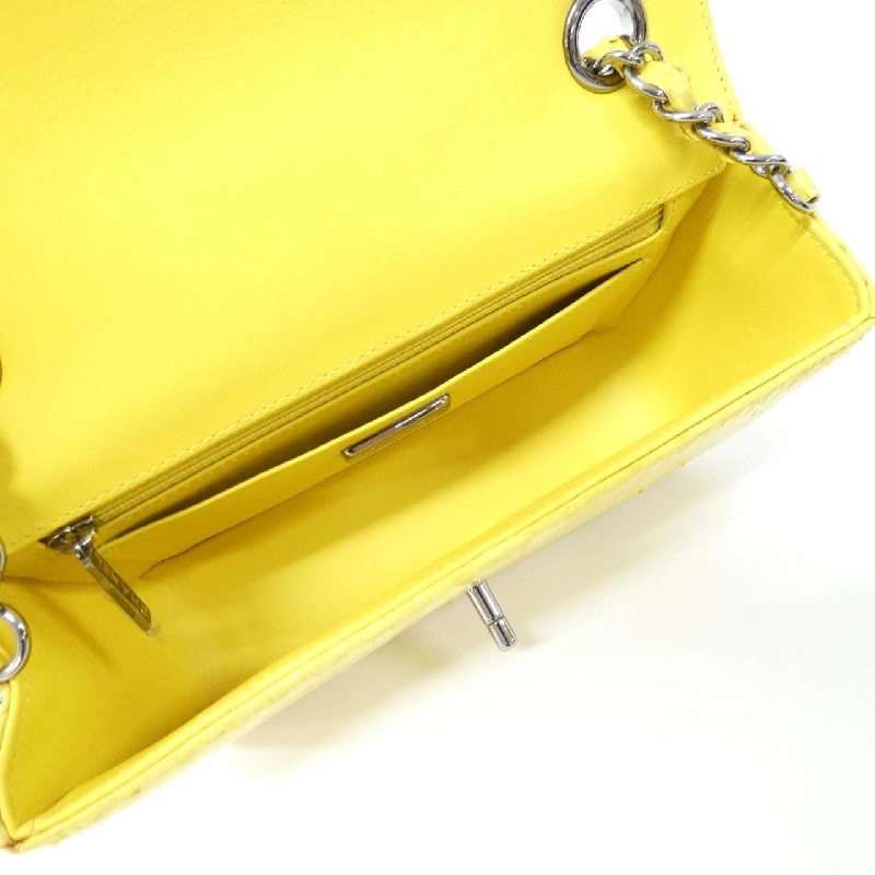 Túi xách chéo Chanel 69900 613210