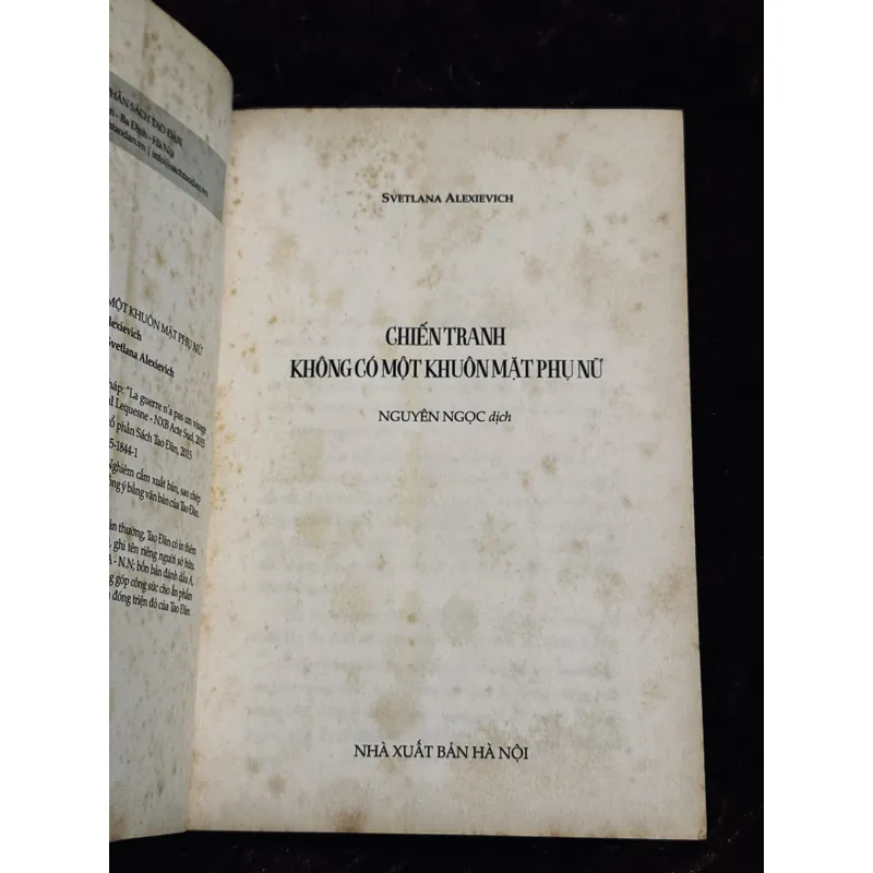 Chiến tranh không có một khuôn mặt phụ nữ (bản in đầu) 721052