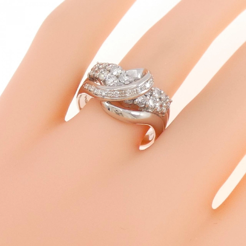 Nhẫn kim cương PT900 1.01CT 665689