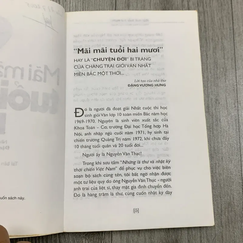 Mãi mãi tuổi hai mươi. 2b4 718454