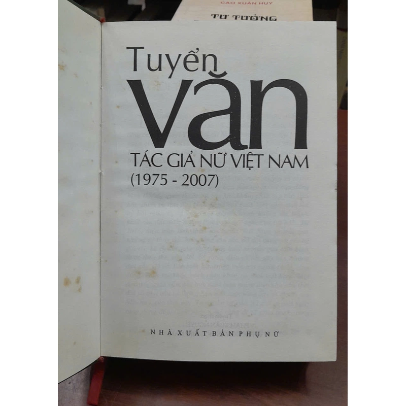TUYỂN VĂN TÁC GIẢ NỮ VIỆT NAM (1975 - 2007) 471387