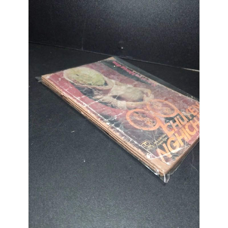 99 Chuyện nghịch lý mới 60% bẩn bìa, ố vàng, tróc bìa, tróc gáy, mọt bìa 1992 HCM2603 VĂN HỌC 918836