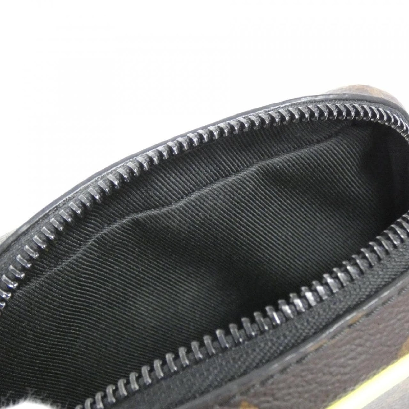 Túi đeo vai Louis Vuitton Monogram Christopher Wearable Wallet M80793 613767