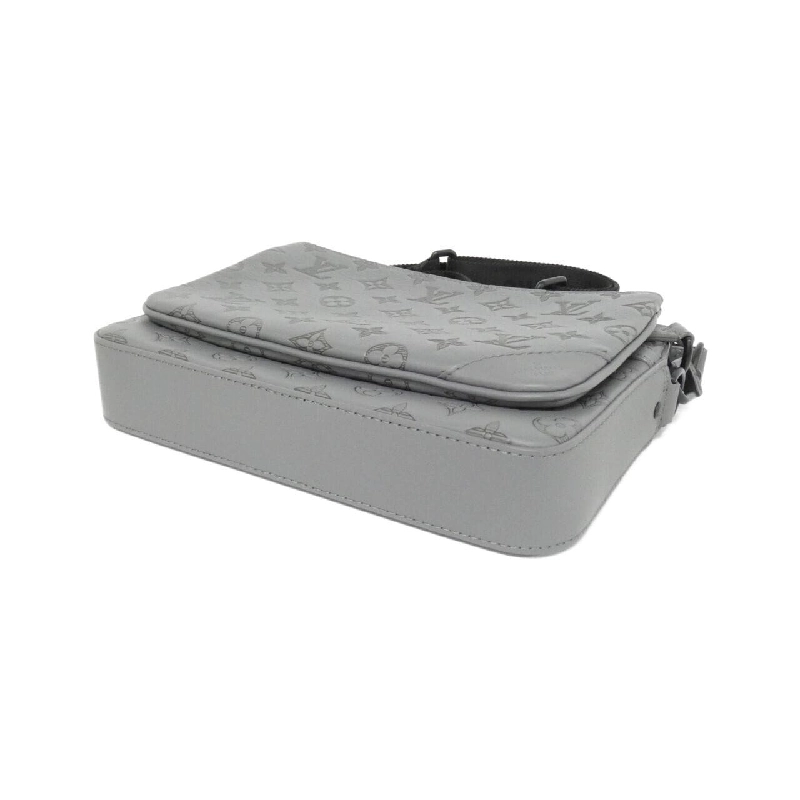 Túi đeo chéo Louis Vuitton Monogram Shadow Trio M46603 610398