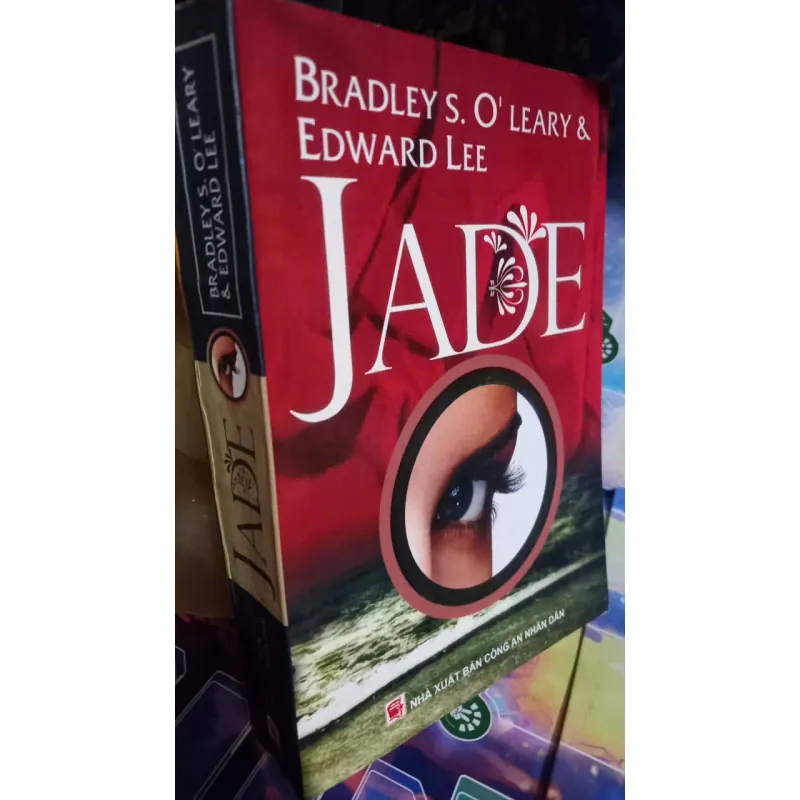 JADE - tiểu thuyết 1026421