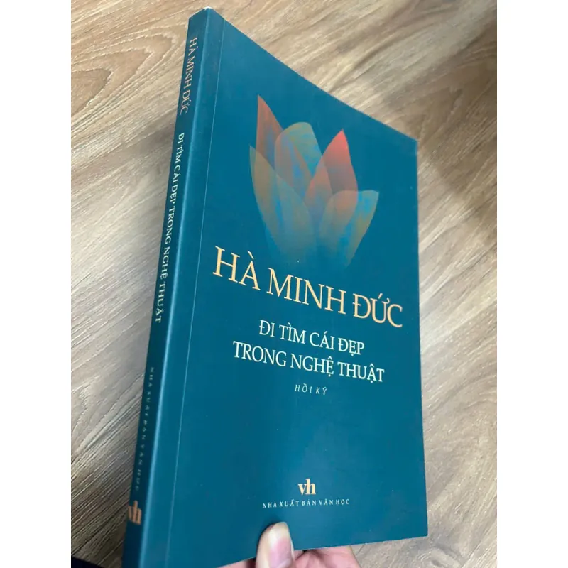 Đi tìm cái đẹp trong nghệ thuật - Hà Minh Đức 692677