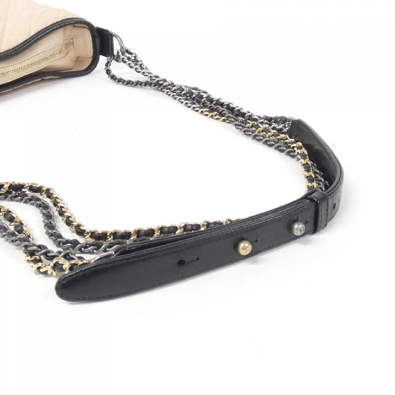 Túi xách vai Chanel Gabriel Line 93824 613802