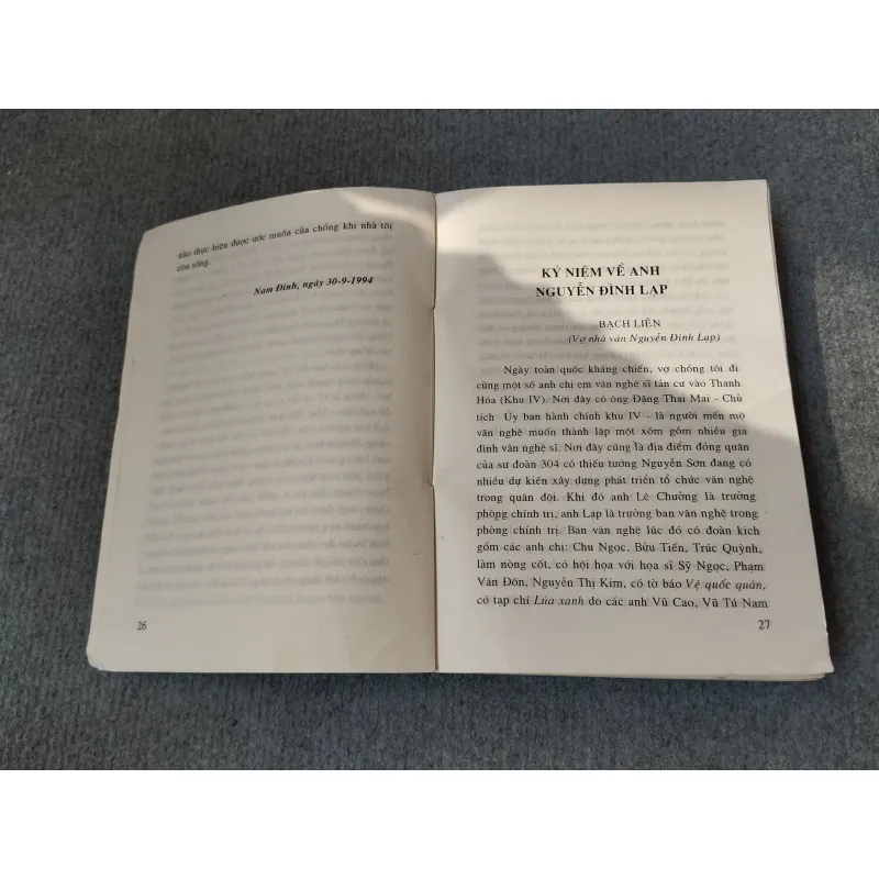 NHÀ VĂN QUA HỒI ỨC NGƯỜI THÂN 727187