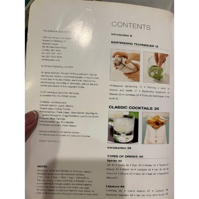 The Bartender's Companion to 750 Cocktails - Stuart Walton 927629