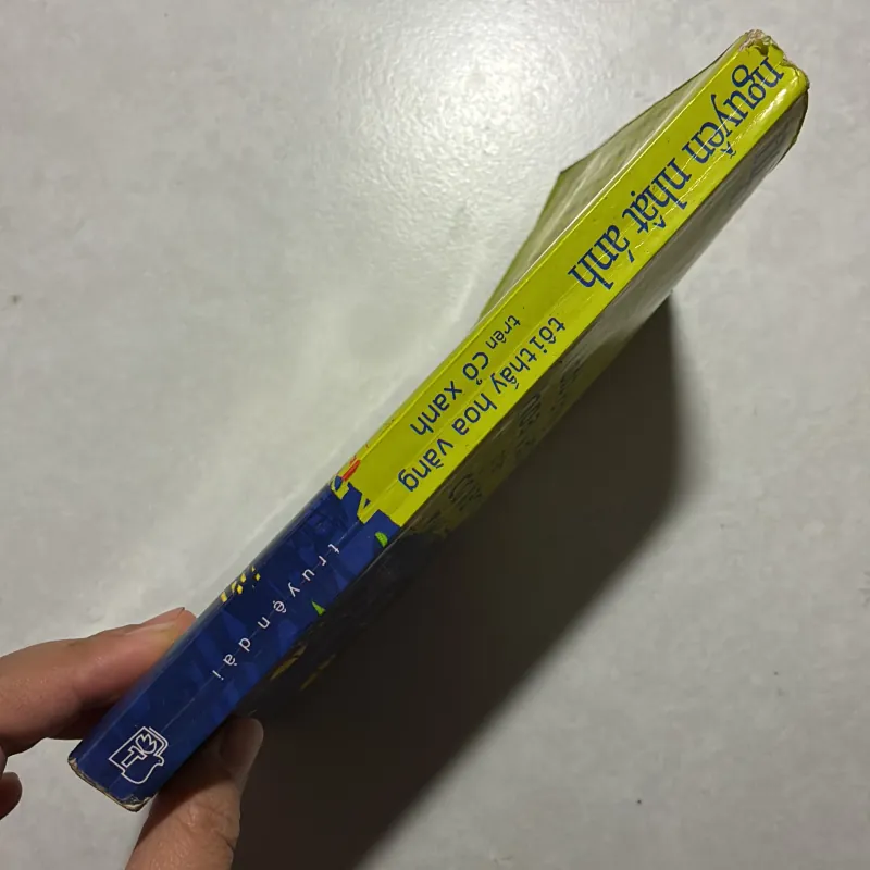 Tôi thấy hoa vàng trên cỏ xanh - Nguyễn Nhật Ánh 760815