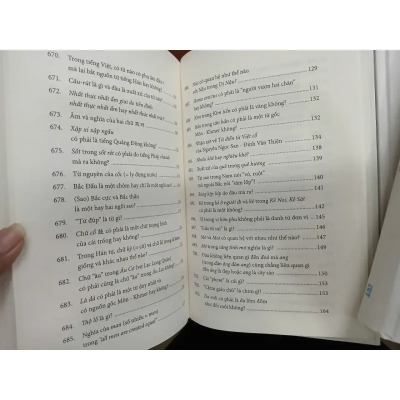 BỘ 4 TẬP CHUYỆN ĐÔNG CHUYỆN TÂY - AN CHI 682082