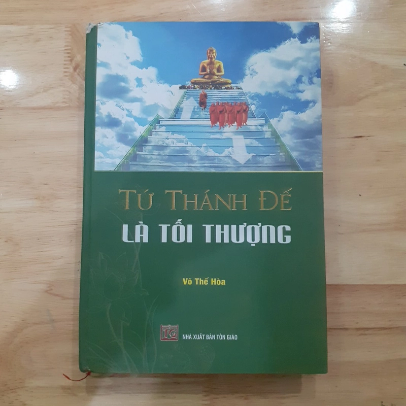 Tứ Thánh Đế là tối thượng (bìa bị rách 2 chỗ như hình, ruột như mới) 521152