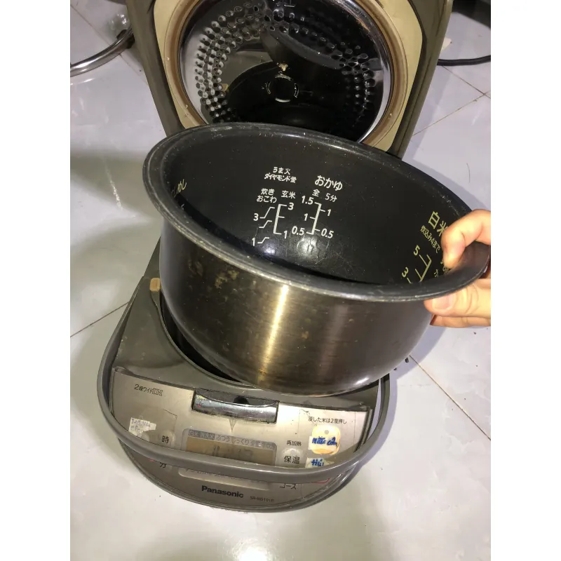 Nồi cơm điện cao tần IH Panasonic Nhật 795559