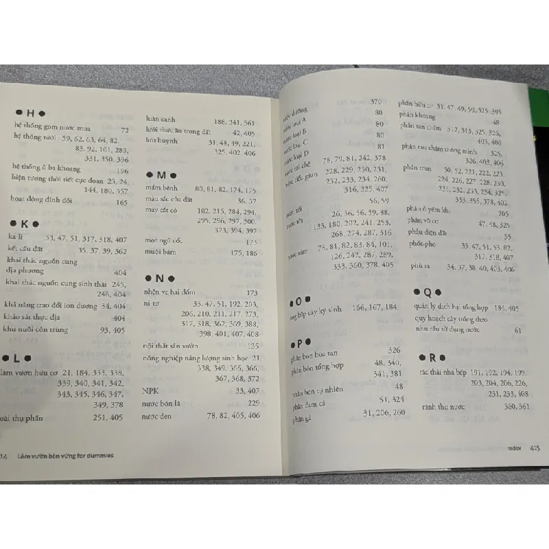 Làm vườn bền vững - Donna Ellis 599390