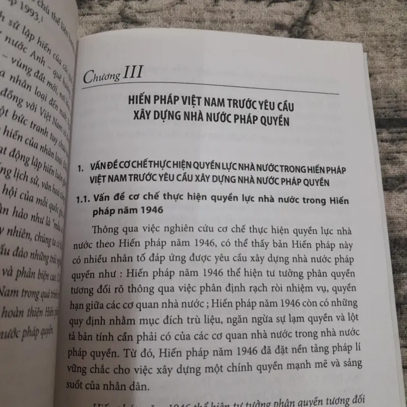 Sách chuyên khảo- Xây dựng và Bảo vệ HIẾN PHÁP Kinh nghiêm thế giới và Việt Nam.  762050