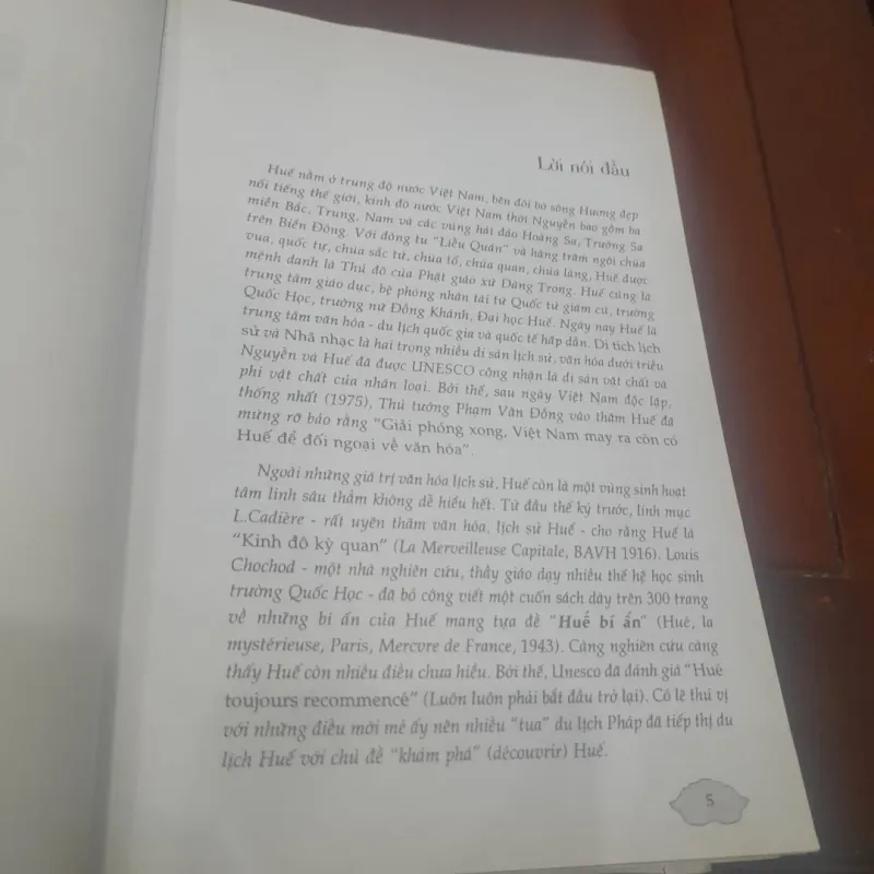 Nguyễn Đắc Xuân - 700 NĂM THUẬN HÓA PHÚ XUÂN HUẾ 1024103