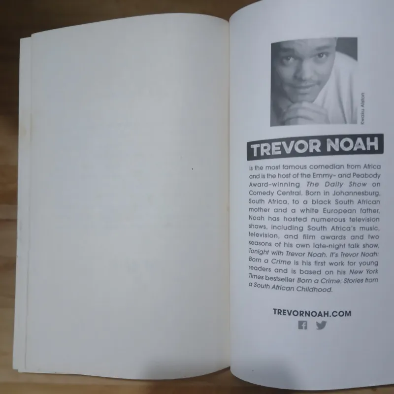 It's Trevor Noah: Born a Crime: Stories from a South African Childhood 928341