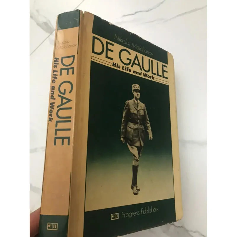 DE GAULLE: HIS LIFE AND WORK 598140