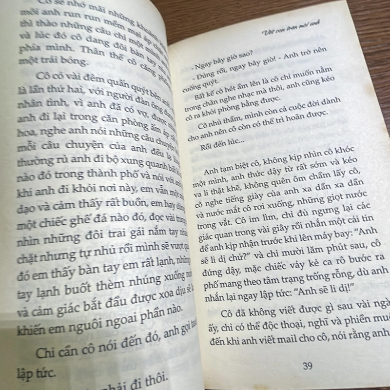Vết son trên môi anh Cấn Vân Khánh 378266