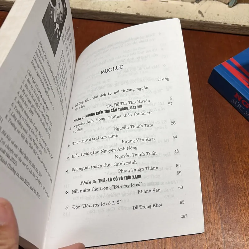 II Tiểu Luận, Phê Bình: Nguyễn Anh Đông _ Đi Từ Miền Lá Cỏ - TS. Đỗ Thị Thu Huyền - 2013 786222