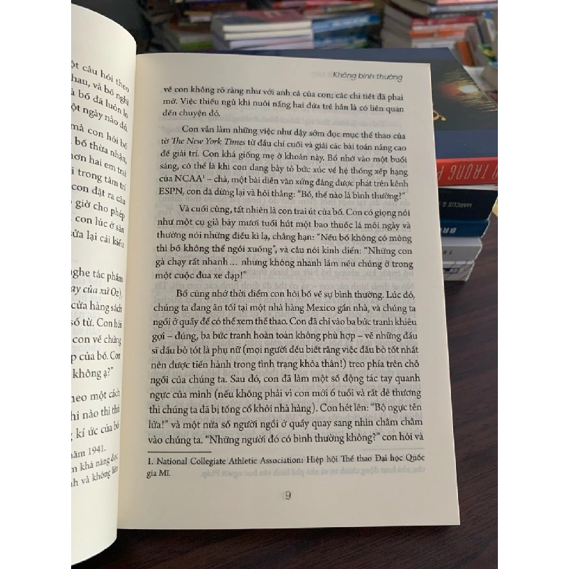 Sự bình thường chết tiệt -Jonathan Mooney 787729