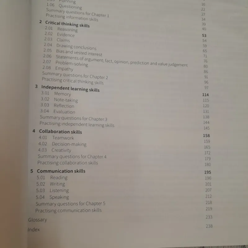 Tiếng Anh Cambridge IGCSE and O Level GLOBAL PERSPECTIVE. Coursebook. Keely Laycock 605072