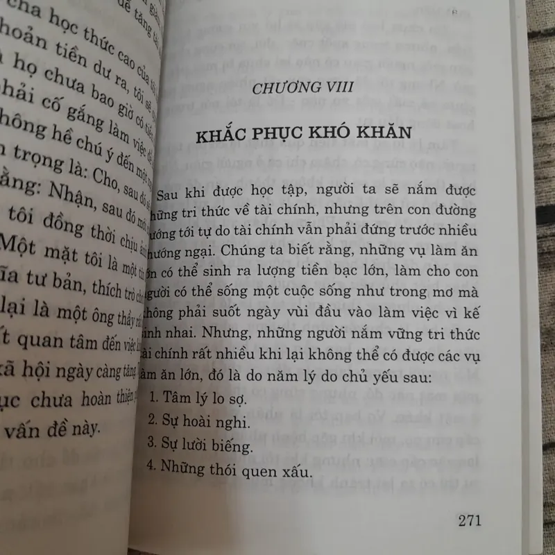 Sách kiến thức làm giàu- Cha giàu cha nghèo. Robert T. Kiyosaki & Sharon L. Lechter 706809
