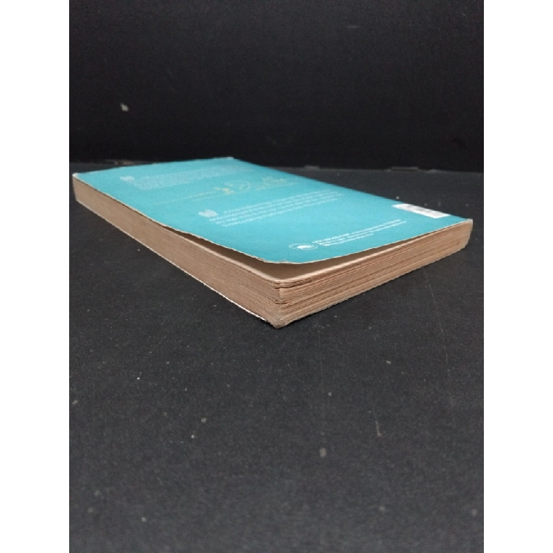 Hiểu và thương Thích Chân Tính mới 60% ố vàng gấp bìa có viết và dấu mộc 2018 HCM.ASB0609 342061