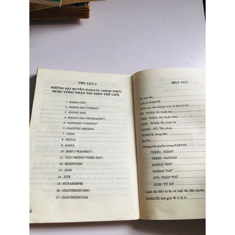 📚 SÁCH VỀ KARATE  🥋 542434
