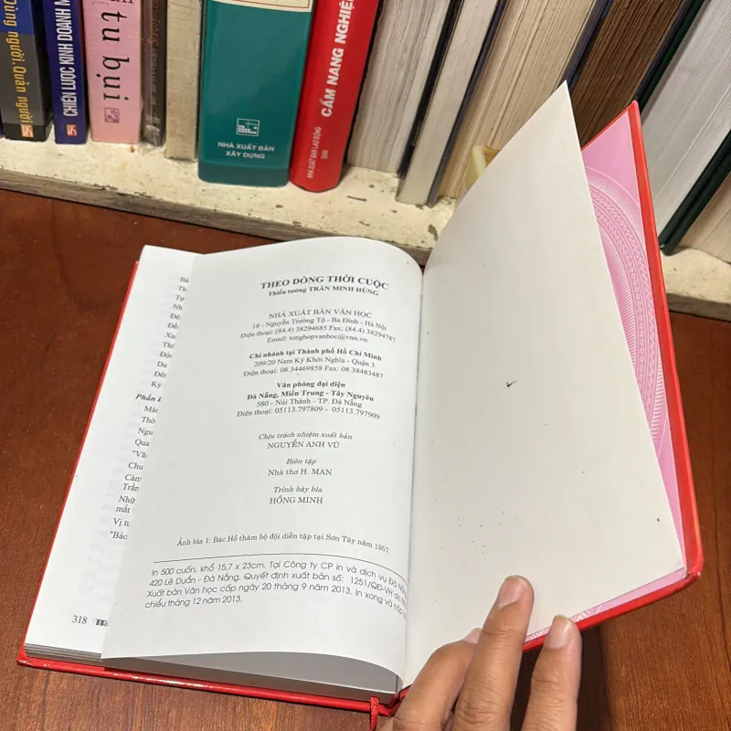 II Lịch Sử: Theo Dòng Thời Cuộc - Thiếu Tướng Trần Minh Hùng - 2013 782346