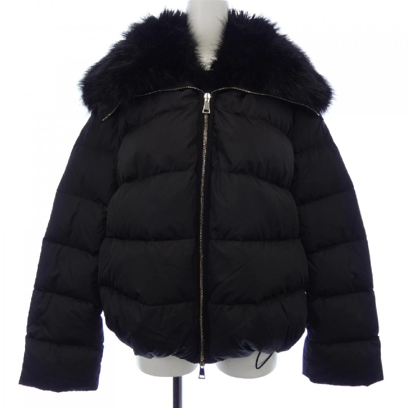 Áo khoác lông vũ MONCLER MEABAN 633223