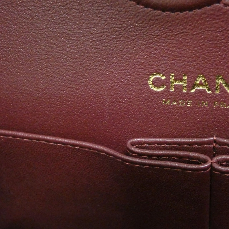 Túi xách chéo Chanel 1113 610480